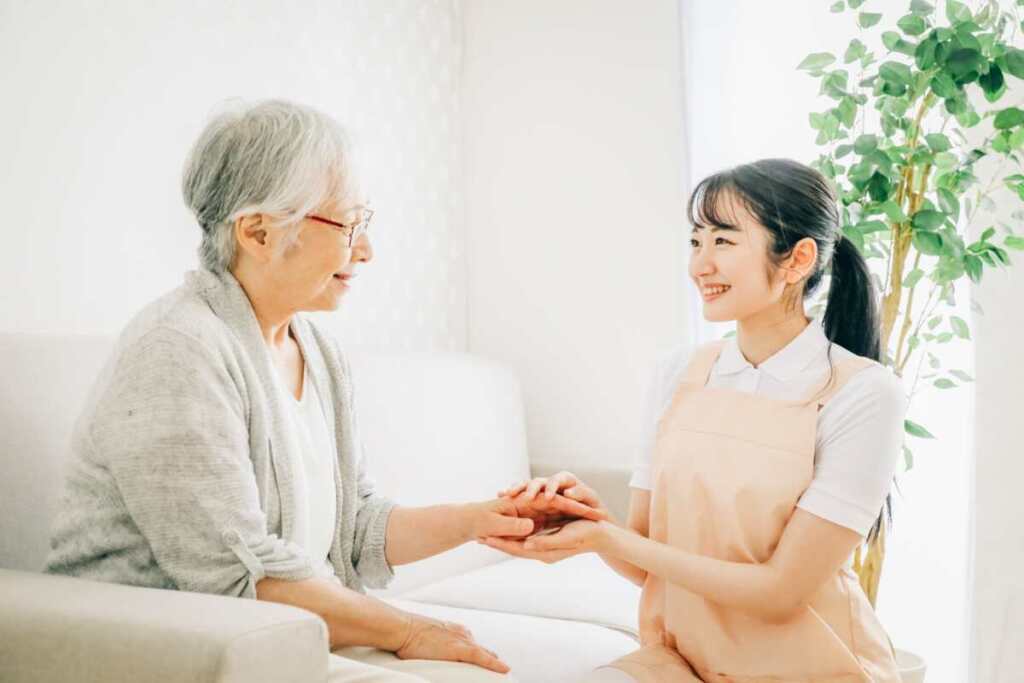 70代女性　埼玉県在住 年金生活者　年金の上乗せとお嬢様に資産移転目的で「海外養老保険」を契約された事例
