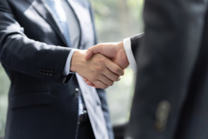 60代男性 経営コンサルティング会社社長　海外積立投資に加え「海外固定金利プラン」に加入された事例